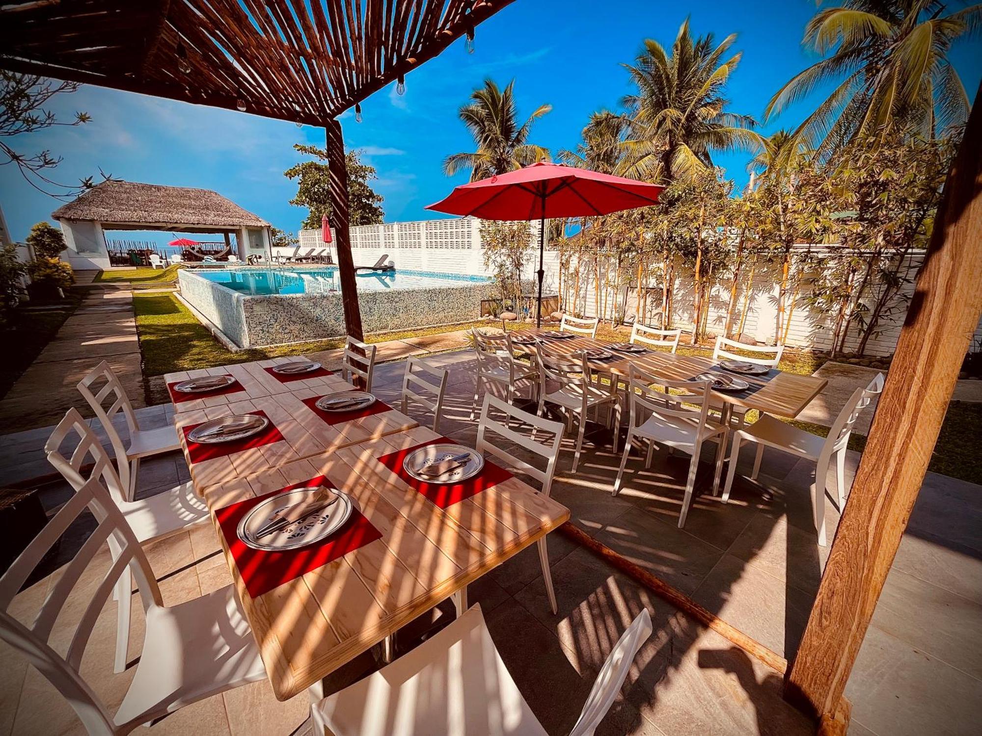 Hotel "Casa Mangata" Puerto Arista Bagian luar foto
